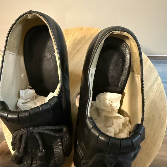 Black Leather Peep-Toe Women's Shoes - Picture 5 of 8